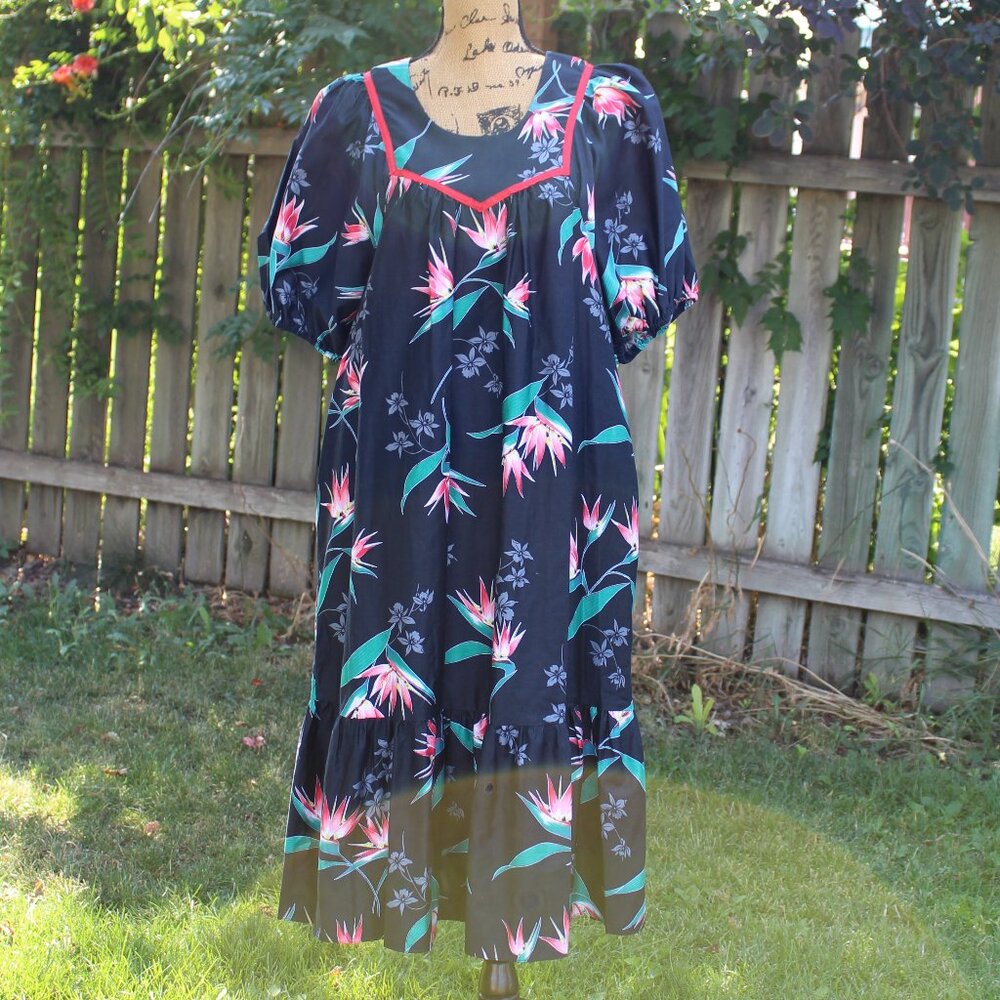 Vtg Made in Hawaii Black Multi Floral MuuMuu Ruffle Hem Midi Dress Women's L/XL